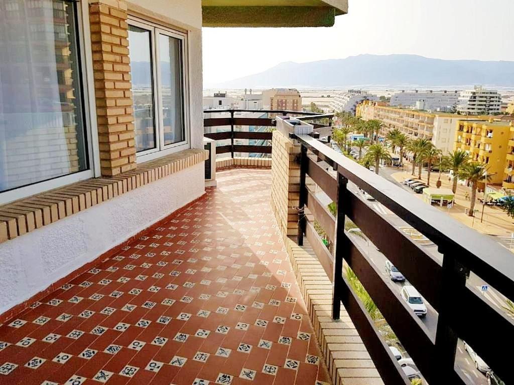 Apartamento Roquetas De Mar Urbanizacion, 2 Dormitorios, Gran Terraza Con Vista Al Mar, Wi-Fi, Parking Y Piscina Esterno foto